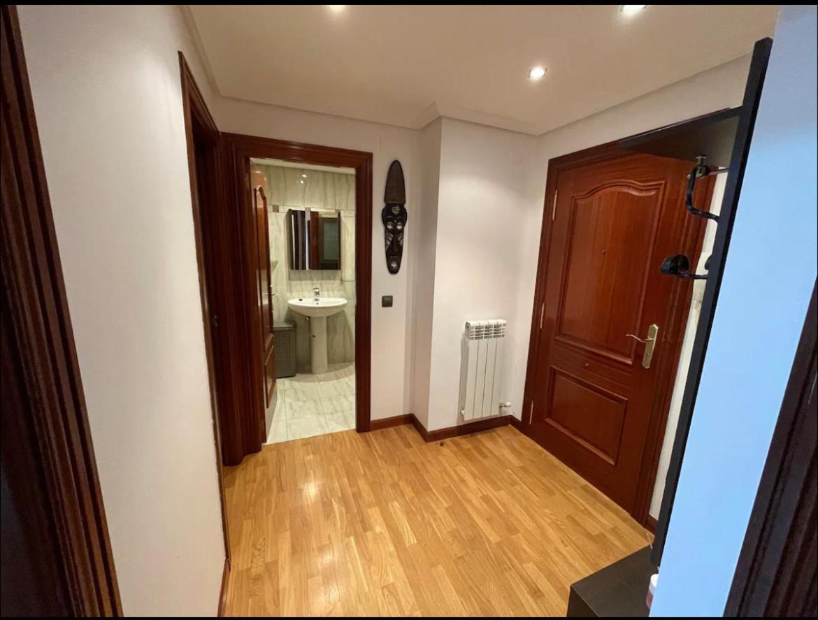 Bonito Piso Con Aparcamiento A Pie De La Calle . นาเฮรา ภายนอก รูปภาพ
